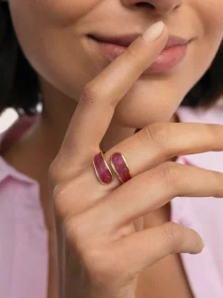Anillo Abbraccio Granate Acero baño Oro