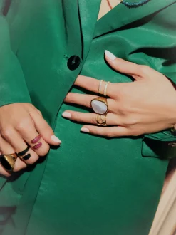 Anillo Abbraccio Granate Acero baño Oro