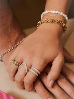 Anillo V Scarlett Baño Oro