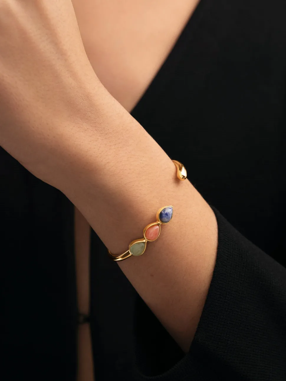Brazalete Gota Stones Acero Baño Oro