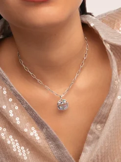 Charm Mamá