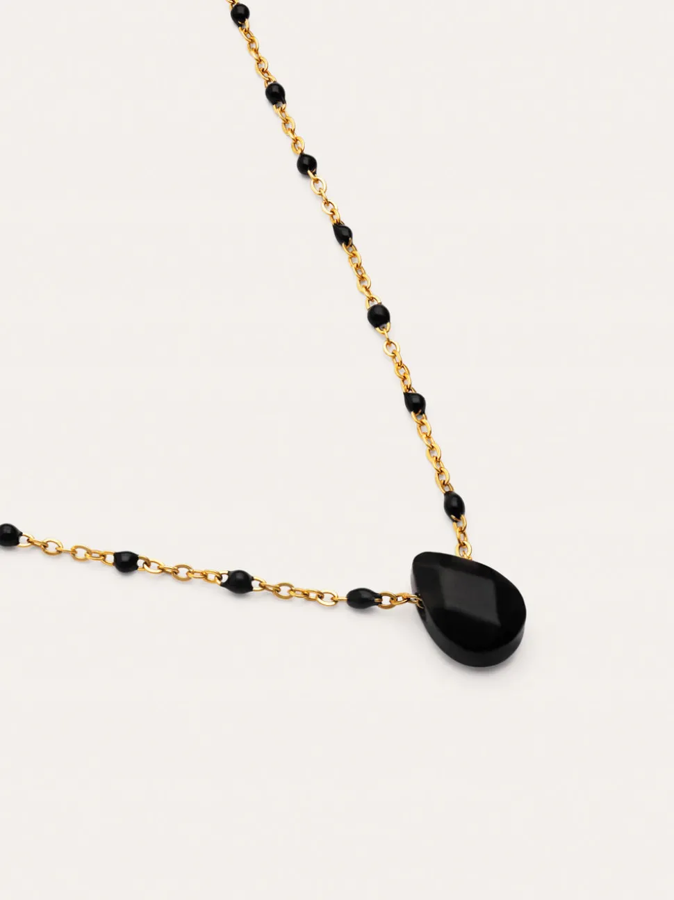 Collar Hydra Negro Acero Baño Oro