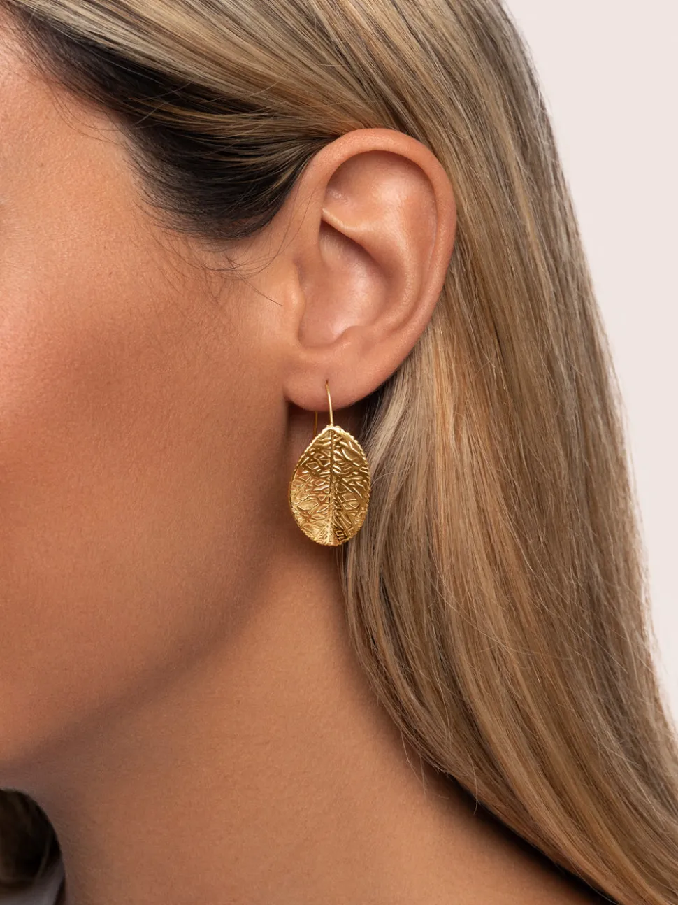 Pendientes Hoja Acero Baño Oro
