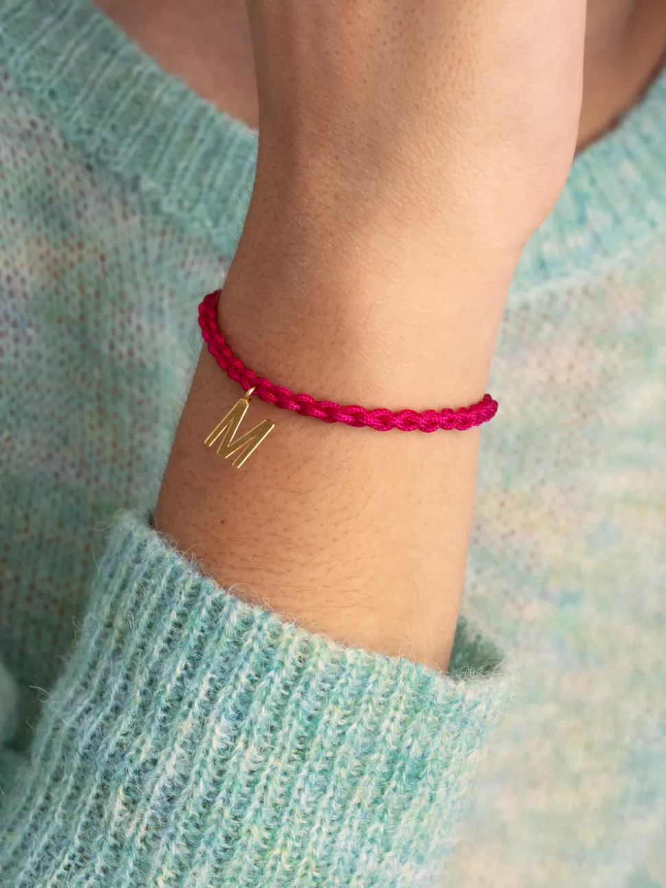 Pulsera Personalizada Fucsia Letters Plata Baño Oro