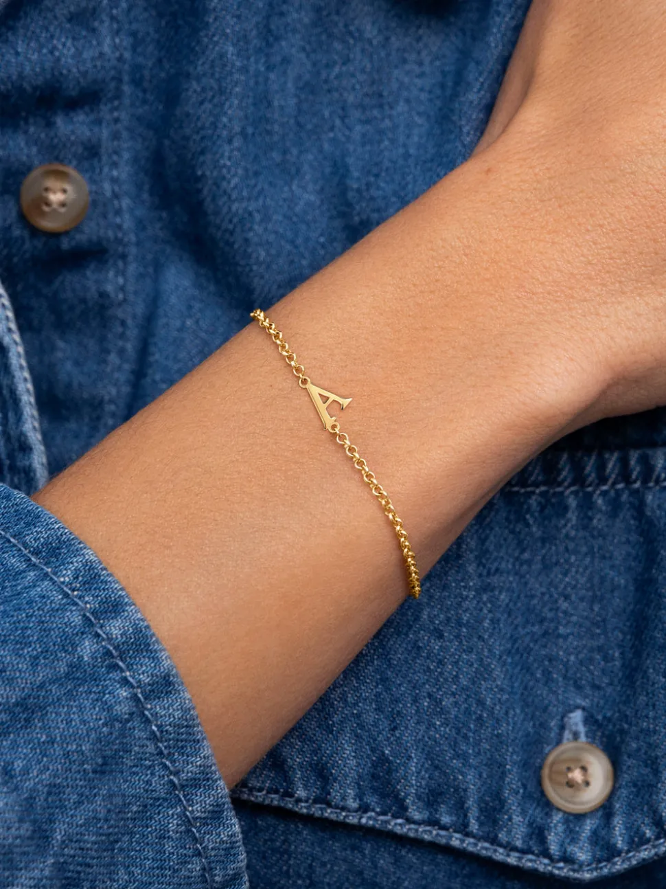 Pulsera Single Letter Plata Baño Oro